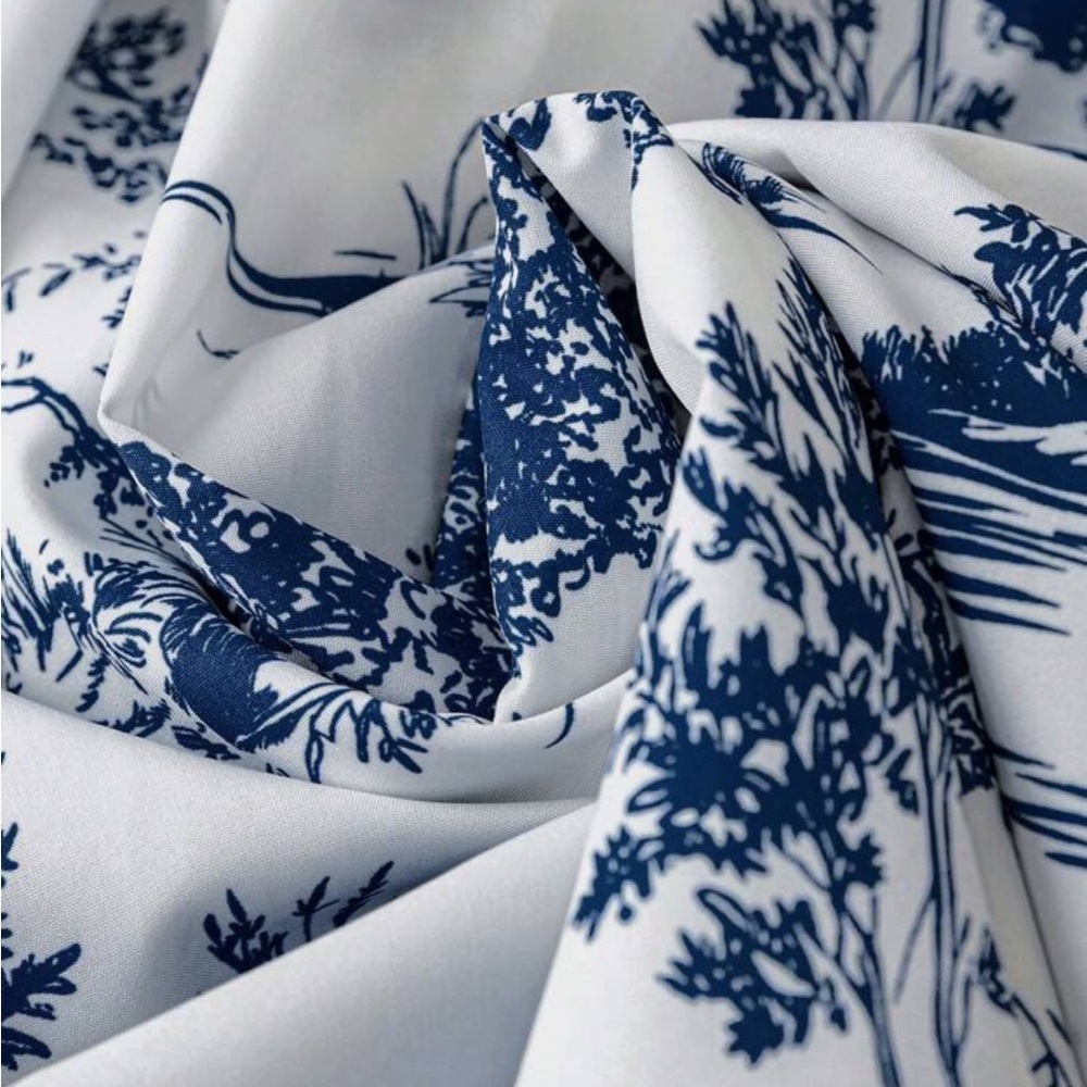 Elegant Plus Size Blue and White Floral Maxi Dress - Picture 4 of 5
